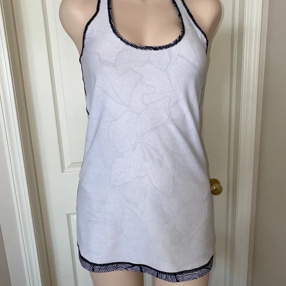 Lululemon Racerback Top, size small - Picture 7 of 7